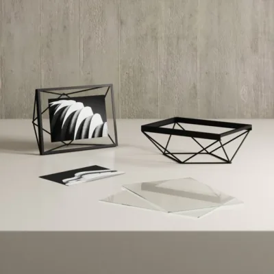 Umbra Frame Prisma Black 13 x 18 cm.